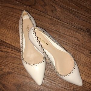 Coach pointed toe flats (Cream Leather. Size 5)